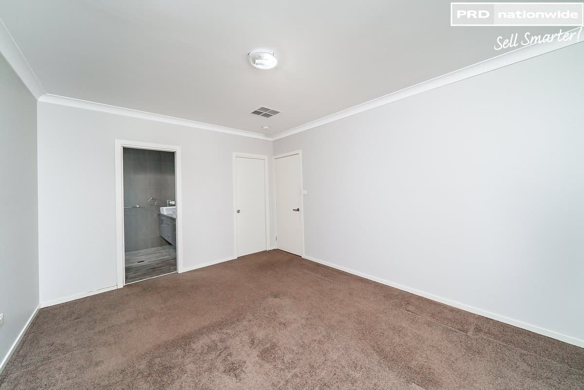 8 Durack Circuit, BOOROOMA NSW 2650, Boorooma - Thumbnail 6