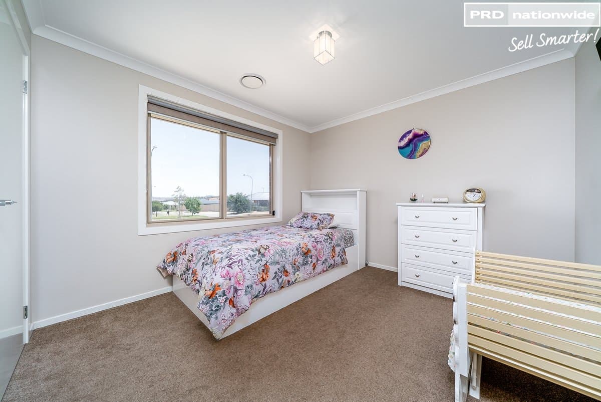 5 Barmedman Avenue, GOBBAGOMBALIN NSW 2650, Gobbagombalin - Thumbnail 3