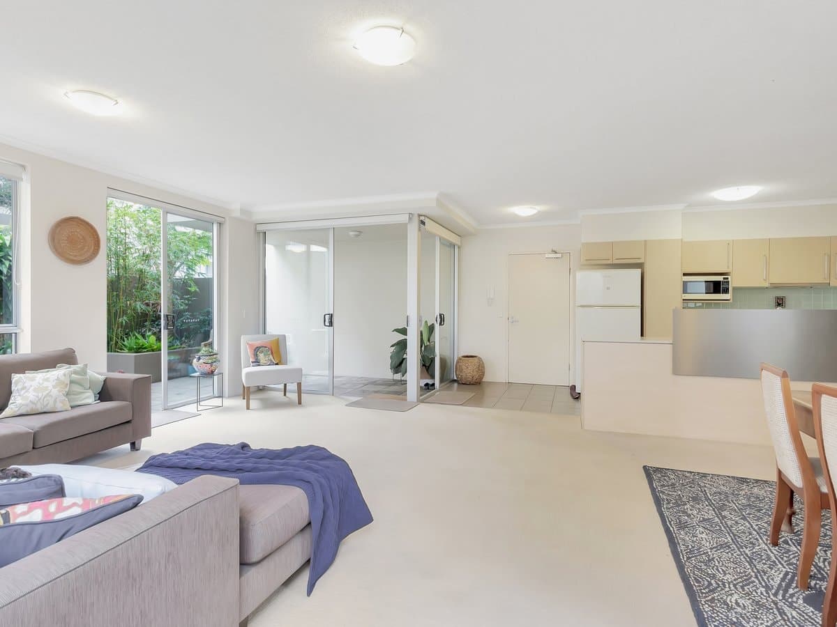 6101/12 Executive Drive, BURLEIGH WATERS QLD 4220, Burleigh Waters - Thumbnail 7