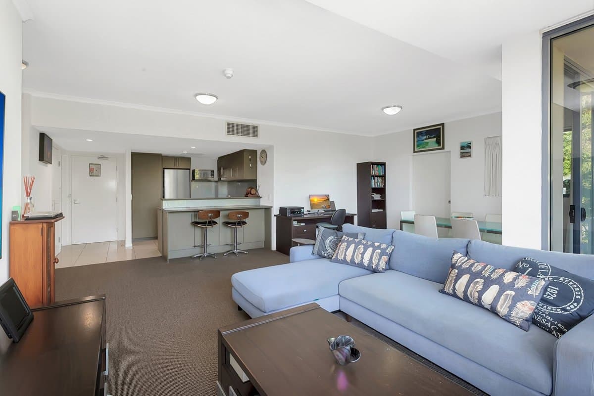Unit 1036/1 Ocean St, BURLEIGH HEADS QLD 4220, Burleigh Heads - Thumbnail 4