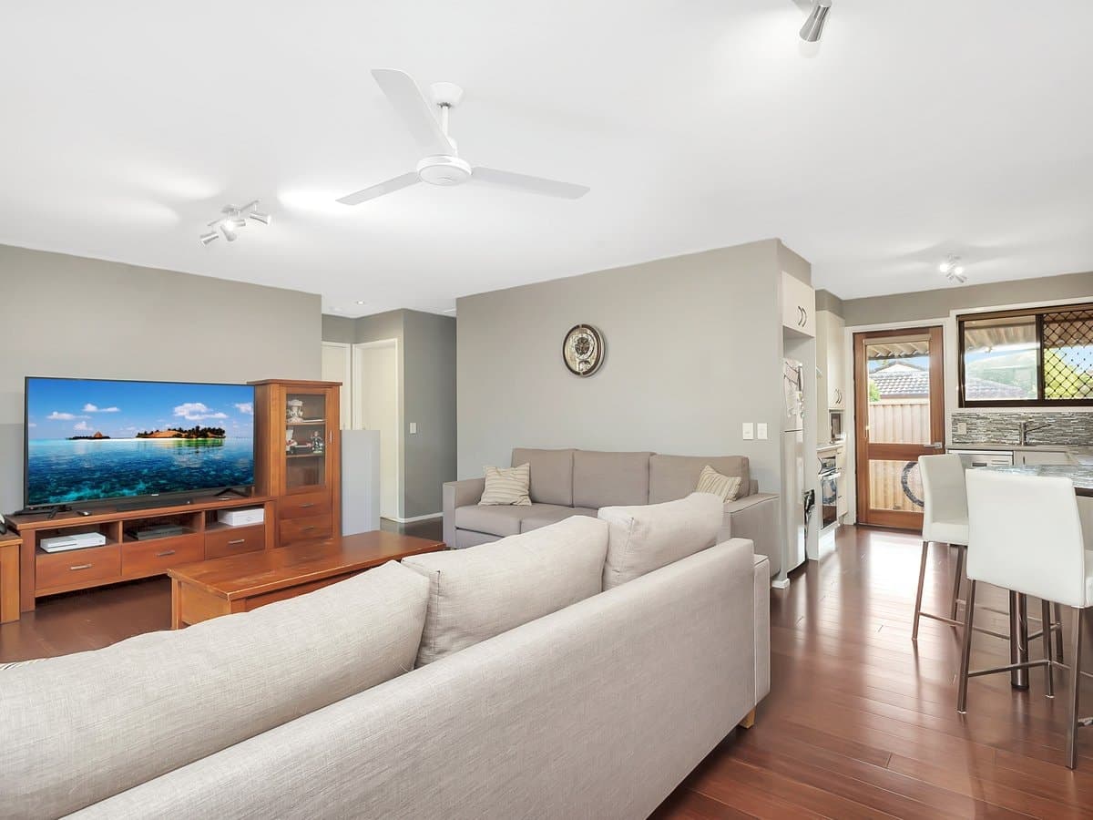 4/127 Sunshine Boulevard, MERMAID WATERS QLD 4218, Mermaid Waters Property Image - Thumbnail 2