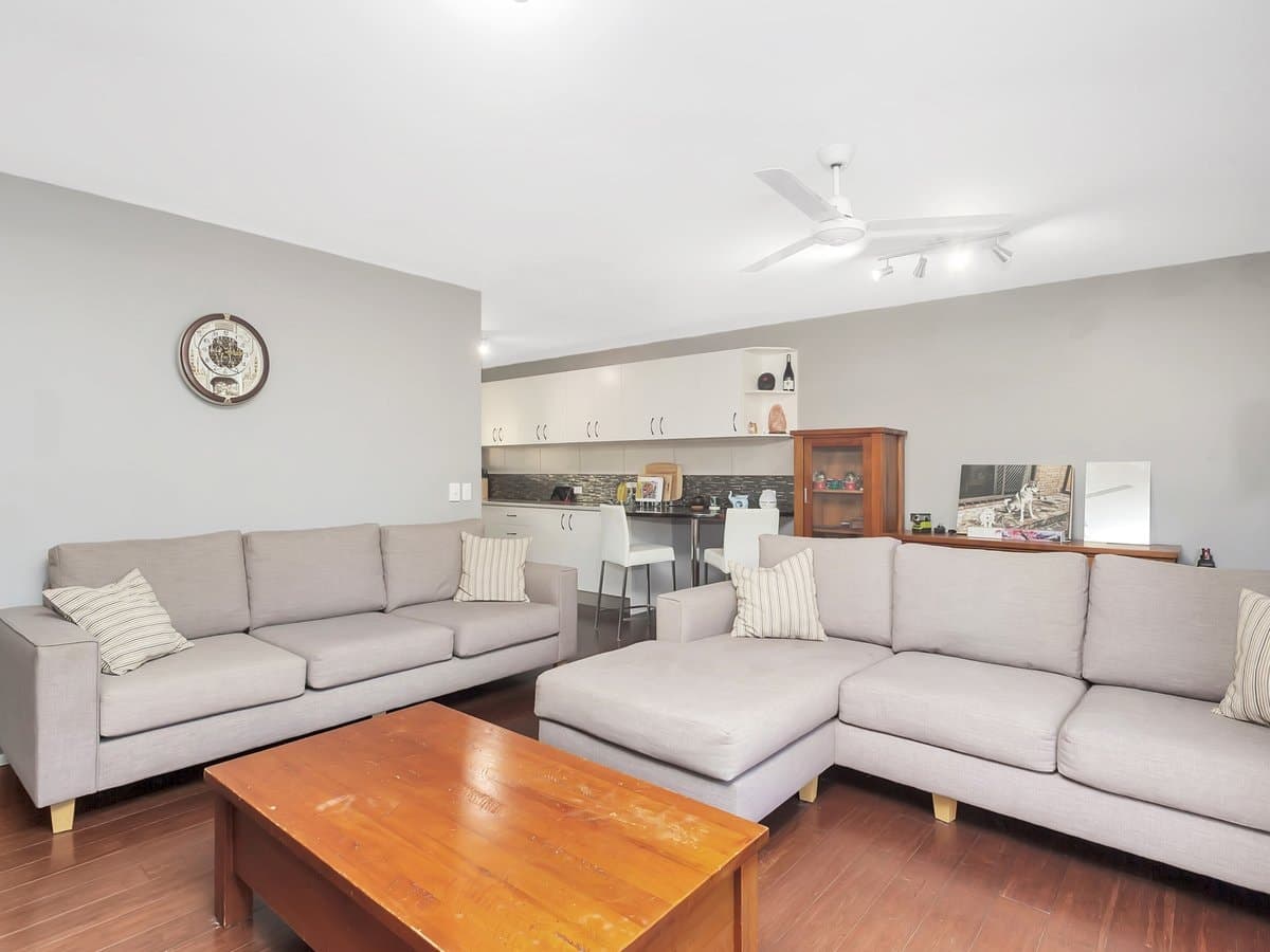 4/127 Sunshine Boulevard, MERMAID WATERS QLD 4218, Mermaid Waters Property Image - Thumbnail 3