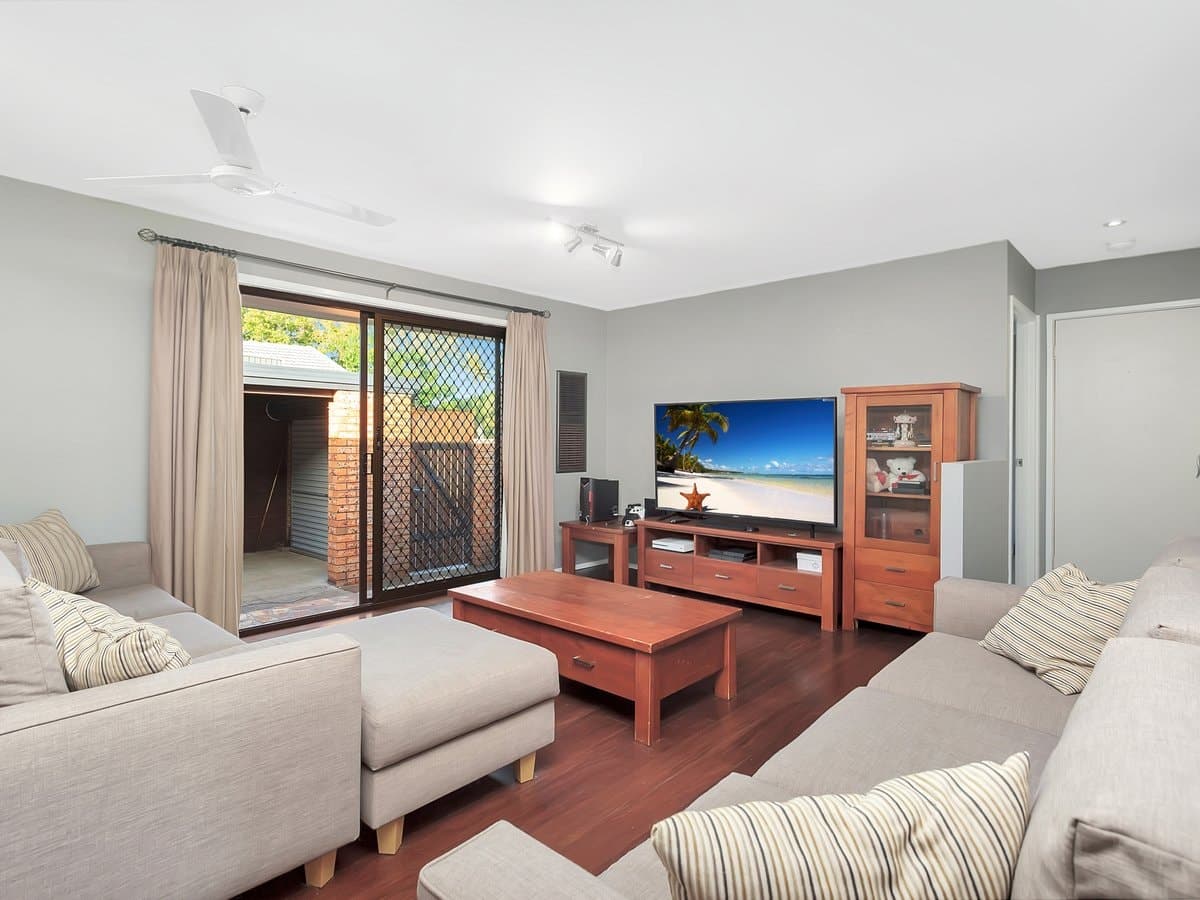 4/127 Sunshine Boulevard, MERMAID WATERS QLD 4218, Mermaid Waters Property Image - Thumbnail 4