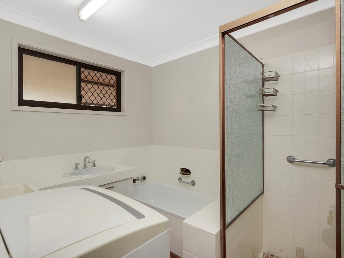4/127 Sunshine Boulevard, MERMAID WATERS QLD 4218, Mermaid Waters Property Image - Thumbnail 7