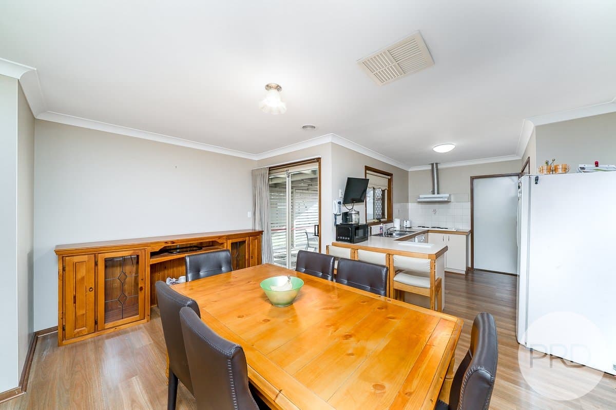 11 Bamarook Crescent, GLENFIELD PARK NSW 2650, Glenfield Park - Thumbnail 5