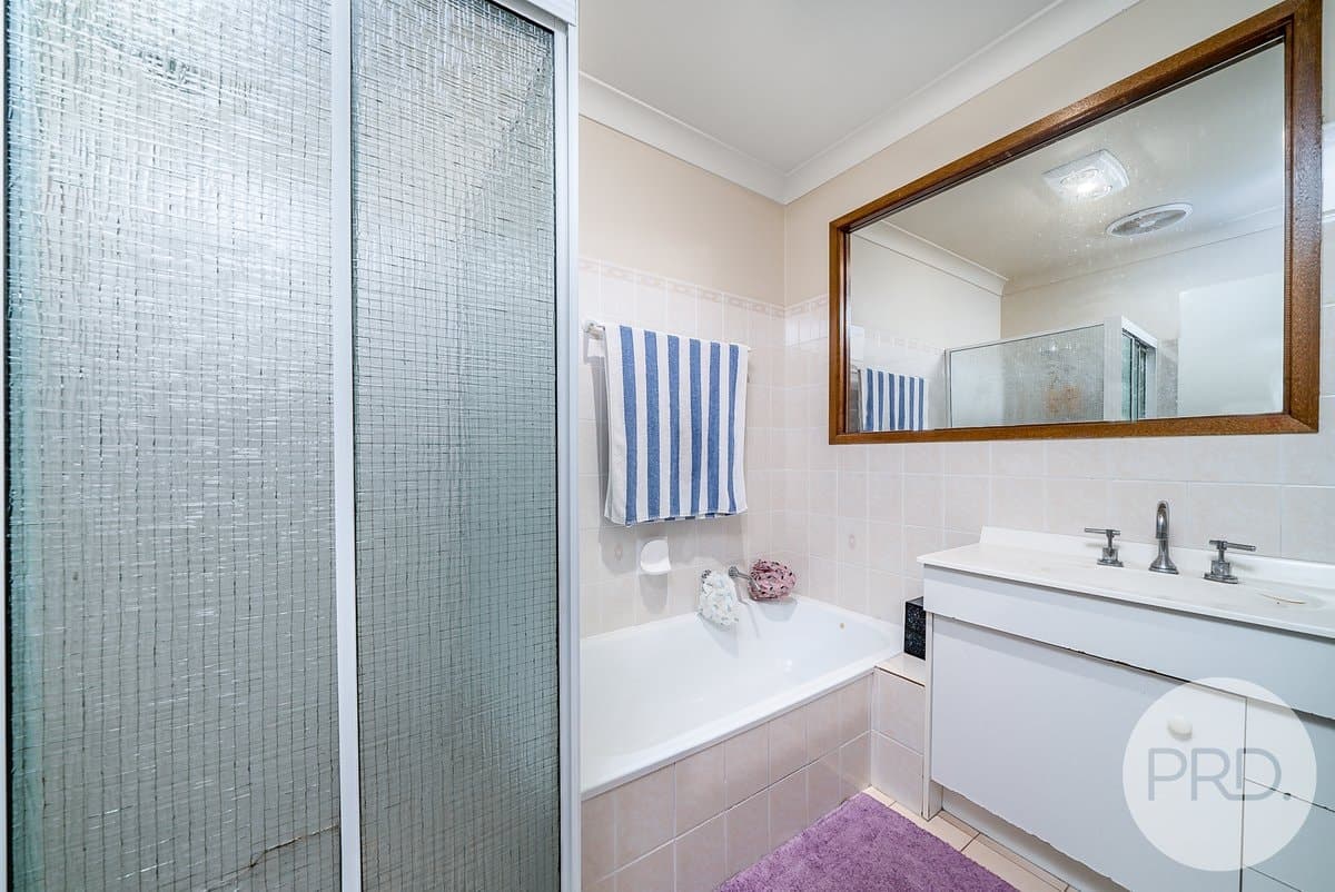 11 Bamarook Crescent, GLENFIELD PARK NSW 2650, Glenfield Park - Thumbnail 8