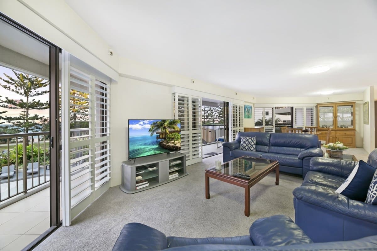 3/146 The Esplanade, BURLEIGH HEADS QLD 4220, Burleigh Heads Property Image - Thumbnail 4
