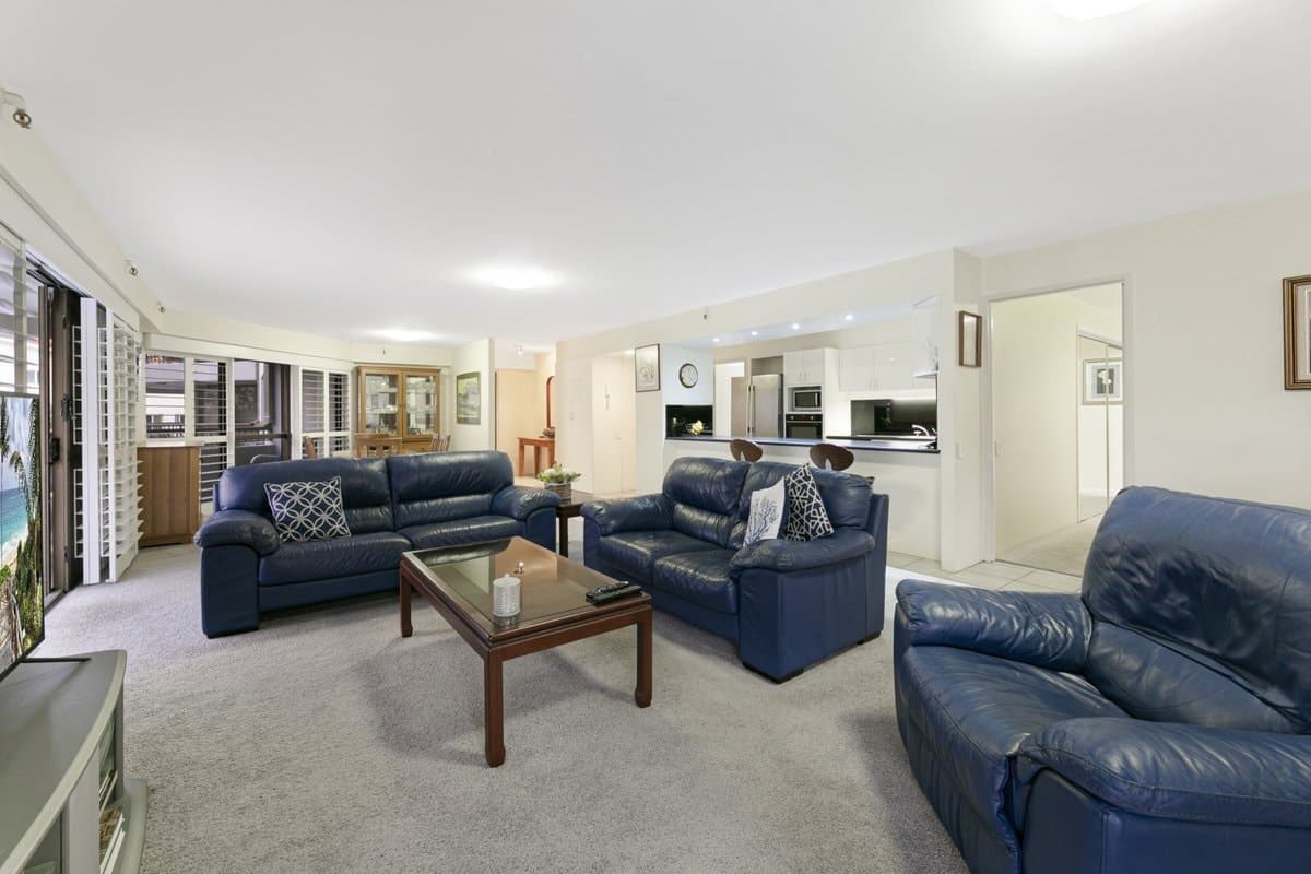 3/146 The Esplanade, BURLEIGH HEADS QLD 4220, Burleigh Heads Property Image - Thumbnail 5