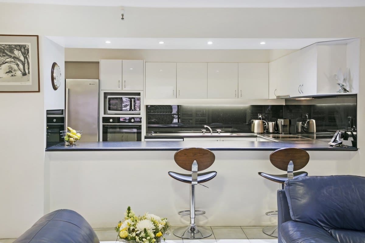 3/146 The Esplanade, BURLEIGH HEADS QLD 4220, Burleigh Heads Property Image - Thumbnail 7