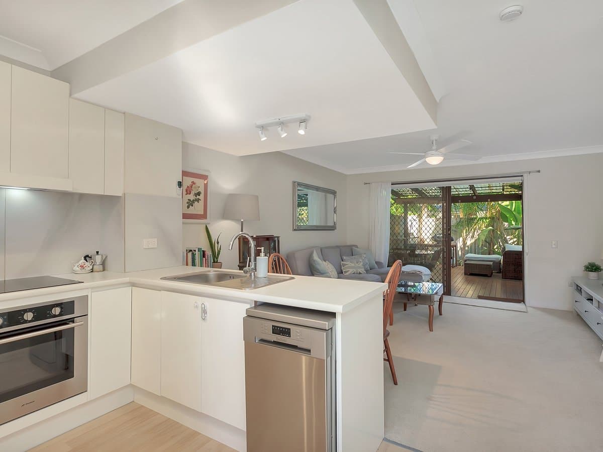 22/5 Galeen Drive, BURLEIGH WATERS QLD 4220, Burleigh Waters - Thumbnail 3