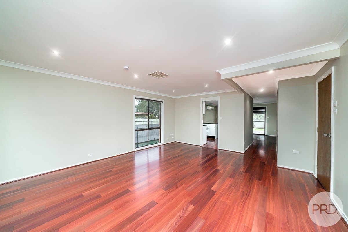 6 Kobi Place, GLENFIELD PARK NSW 2650, Glenfield Park - Thumbnail 5