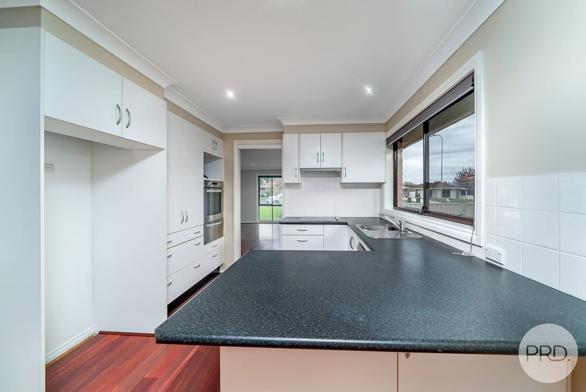 6 Kobi Place, GLENFIELD PARK NSW 2650, Glenfield Park - Thumbnail 7