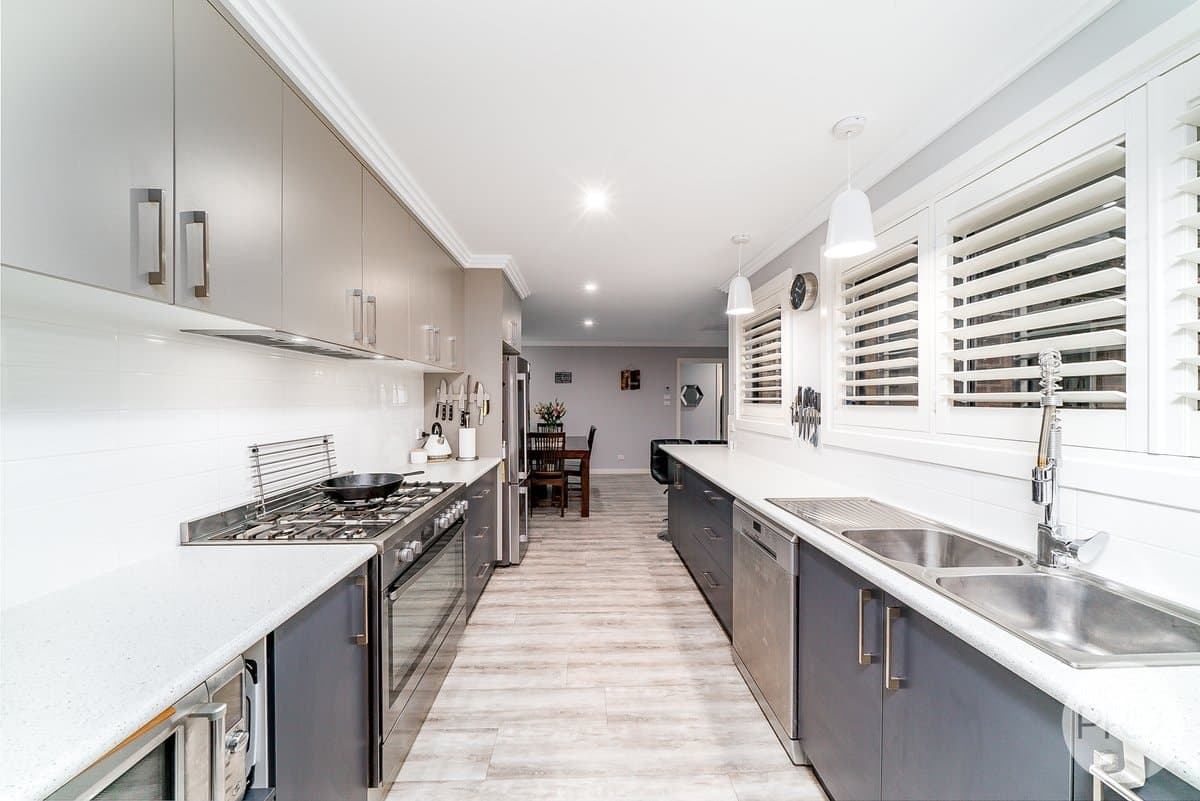 4 Magnolia Parade, LAKE ALBERT NSW 2650, Lake Albert - Thumbnail 2