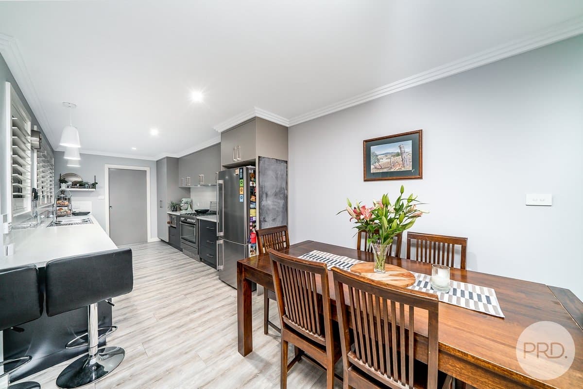 4 Magnolia Parade, LAKE ALBERT NSW 2650, Lake Albert - Thumbnail 4