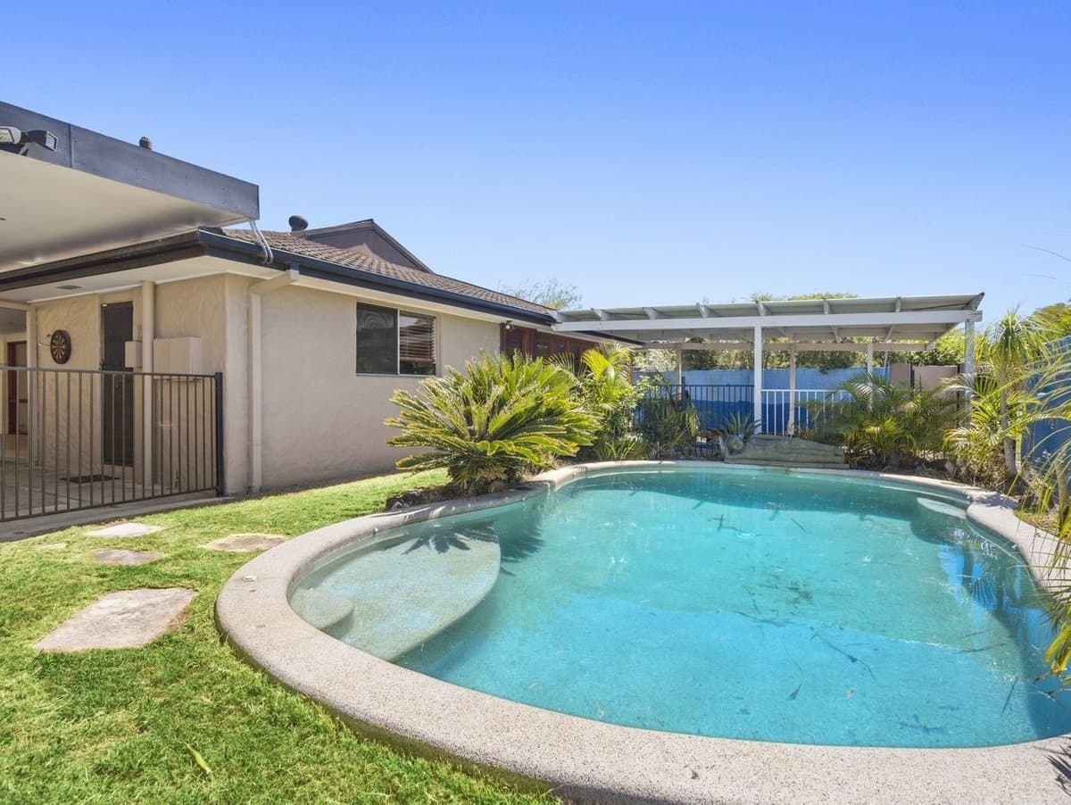 6 Dotterel Drive, BURLEIGH WATERS QLD 4220, Burleigh Waters - Thumbnail 4
