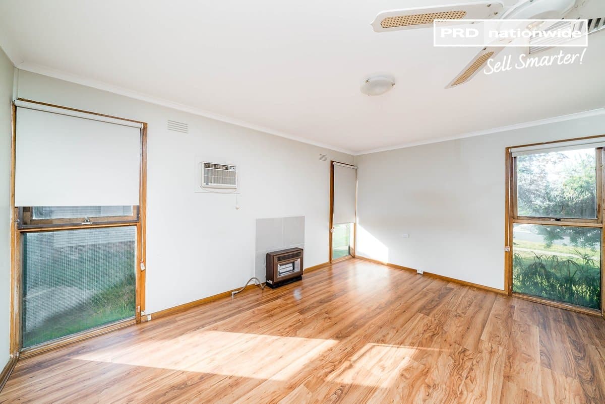 15 Chifley Crescent, KOORINGAL NSW 2650, Kooringal - Image 1