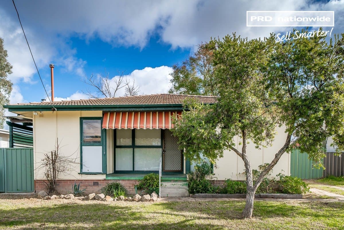 15 Chifley Crescent, KOORINGAL NSW 2650, Kooringal - Thumbnail 3