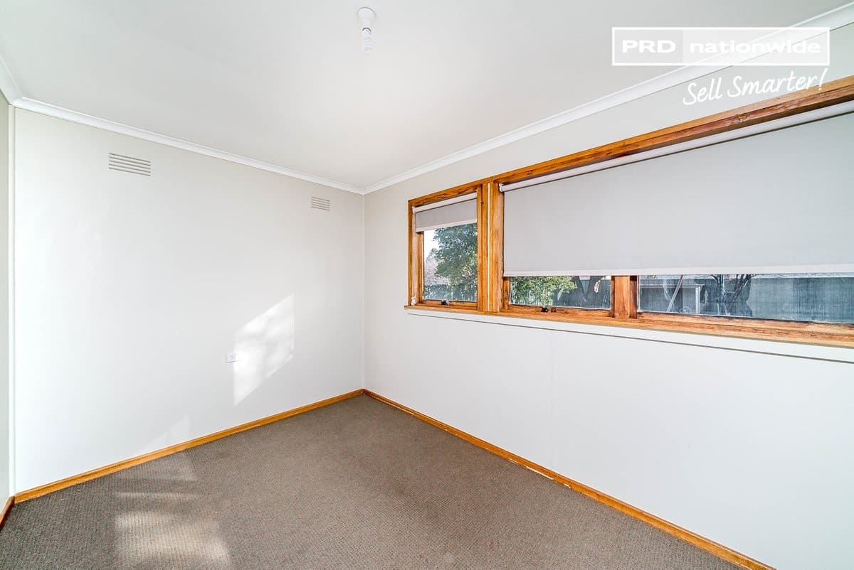 15 Chifley Crescent, KOORINGAL NSW 2650, Kooringal - Thumbnail 6