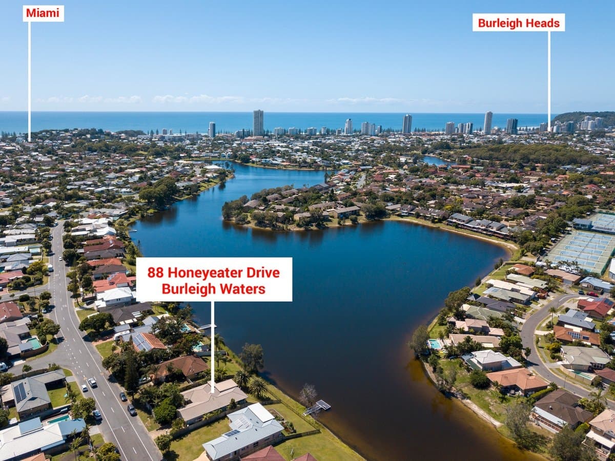 88 Honeyeater Drive, BURLEIGH WATERS QLD 4220, Burleigh Waters - Thumbnail 2