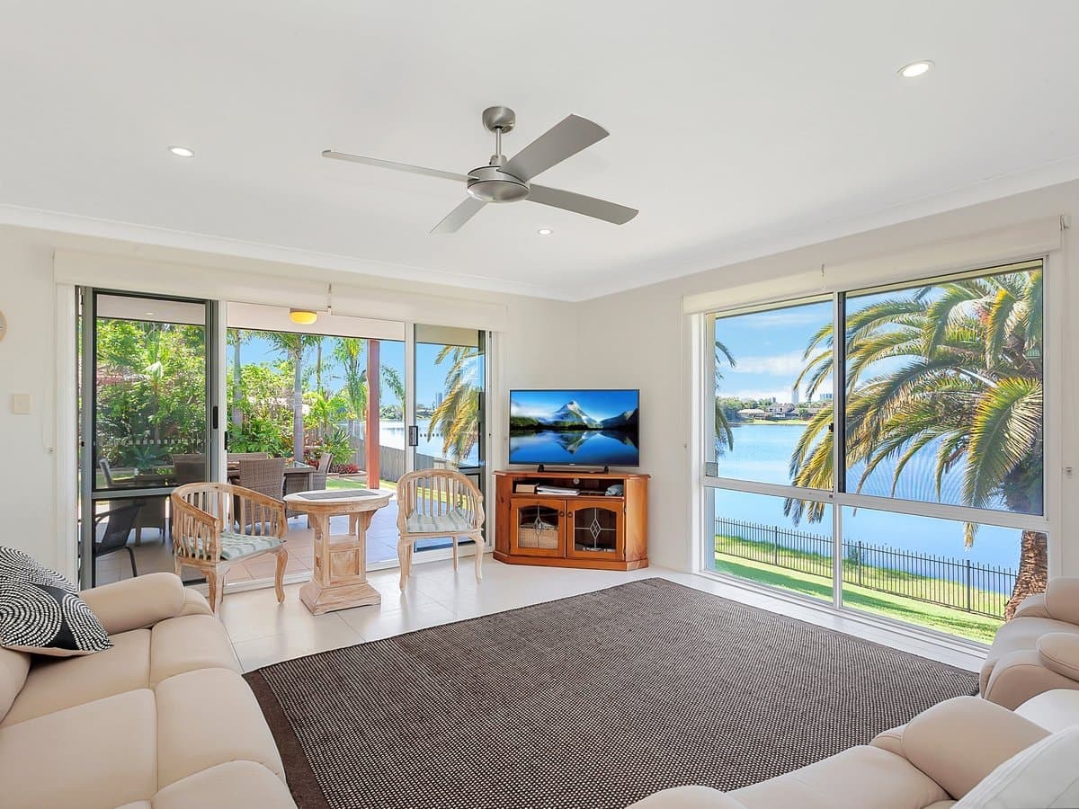 88 Honeyeater Drive, BURLEIGH WATERS QLD 4220, Burleigh Waters - Thumbnail 5