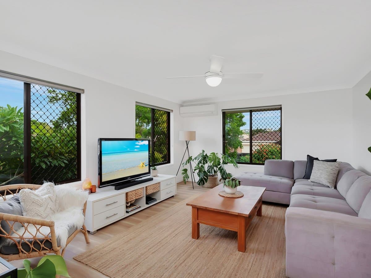 2 Oakland Court, BURLEIGH WATERS QLD 4220, Burleigh Waters - Thumbnail 3