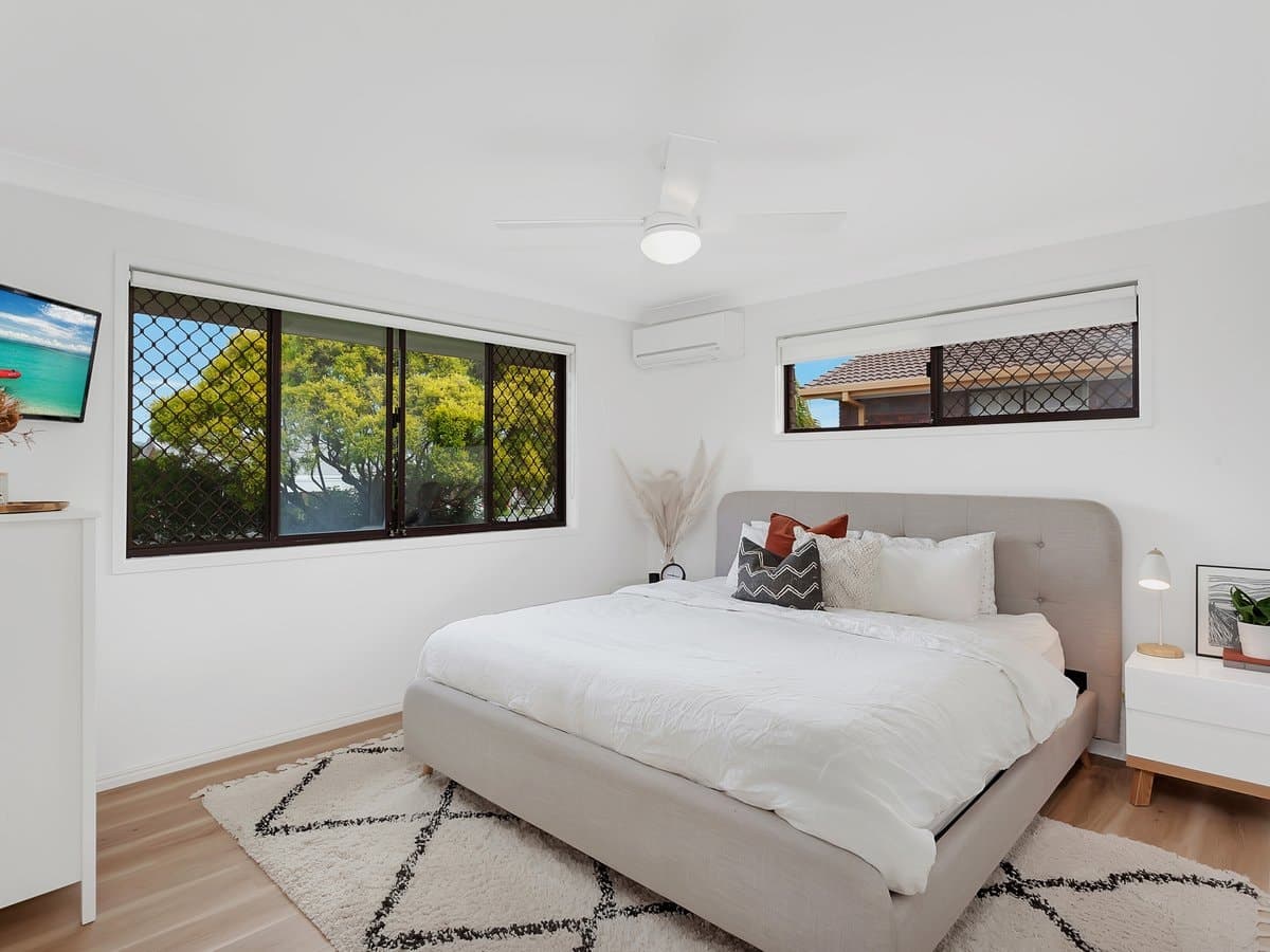2 Oakland Court, BURLEIGH WATERS QLD 4220, Burleigh Waters - Thumbnail 5