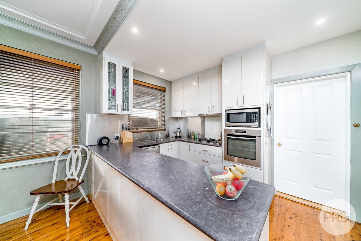 8 Dalton Street, TURVEY PARK NSW 2650, Turvey Park - Thumbnail 4