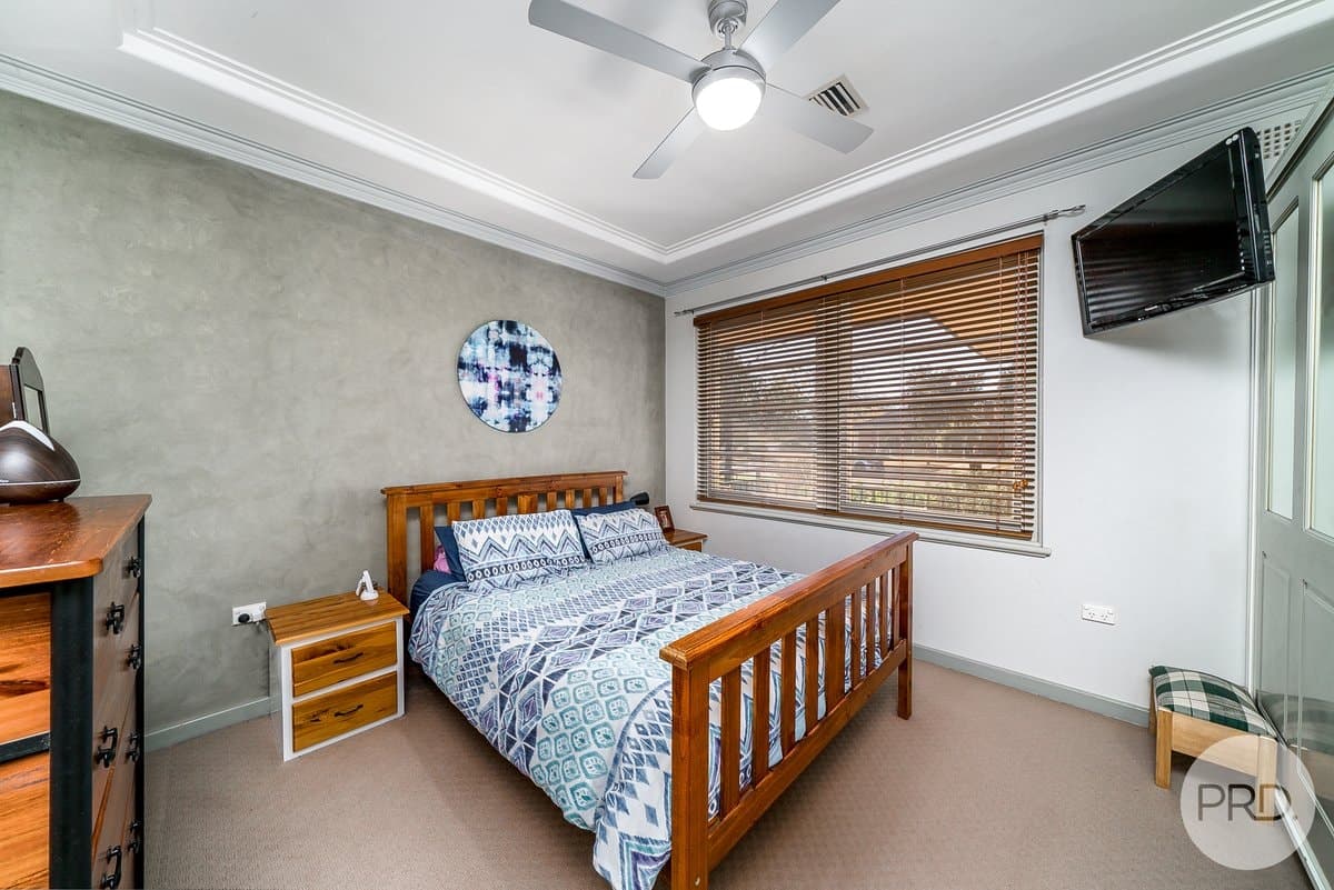 8 Dalton Street, TURVEY PARK NSW 2650, Turvey Park - Thumbnail 6