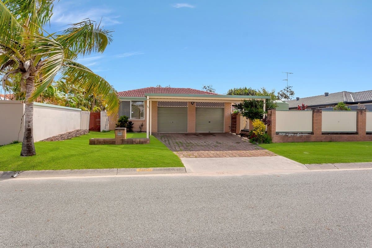 54 Jabiru Ave, BURLEIGH WATERS QLD 4220, Burleigh Waters - Thumbnail 2