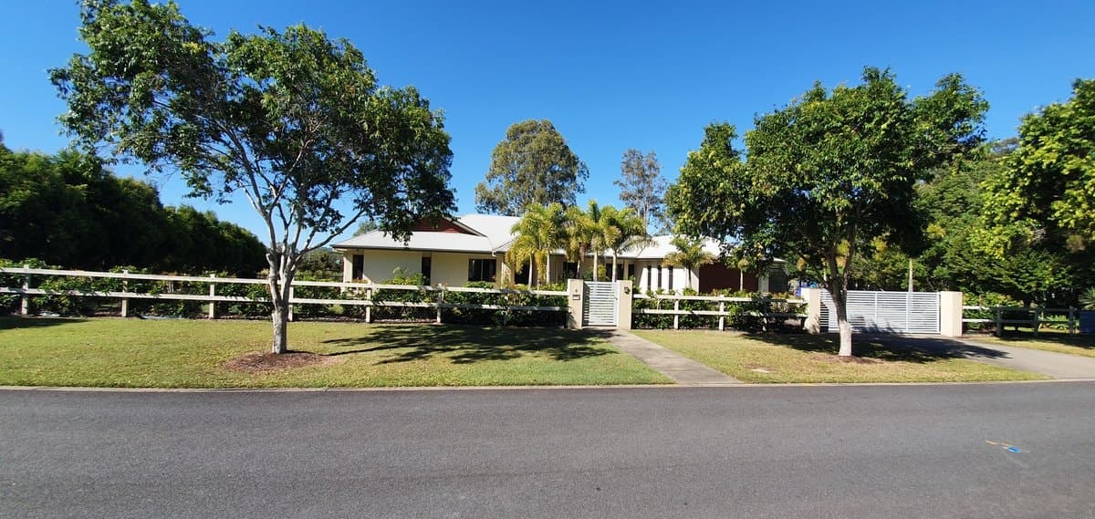 8 Samuel Drive, TALLEBUDGERA QLD 4228, Tallebudgera - Thumbnail 2