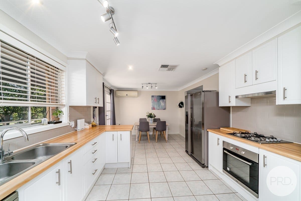 32 Bavaria Street, TOLLAND NSW 2650, Tolland - Thumbnail 6