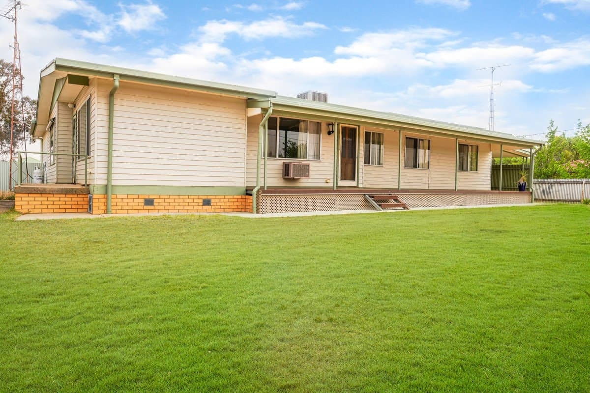 10 Ferrier Street, LOCKHART NSW 2656, Lockhart - Image 1