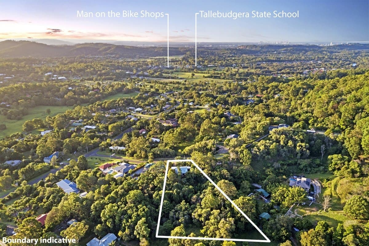7 Dalwood Court, TALLEBUDGERA QLD 4228, Tallebudgera Property Image - Thumbnail 3