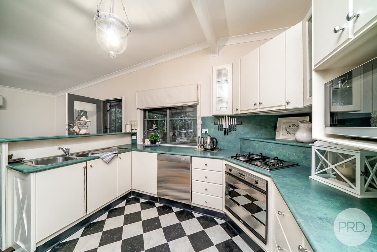 24 Plumpton Road, KOORINGAL NSW 2650, Kooringal - Thumbnail 8