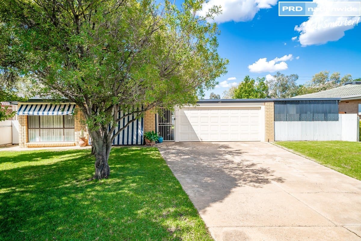 49 Undurra Drive, GLENFIELD PARK NSW 2650, Glenfield Park - Image 1