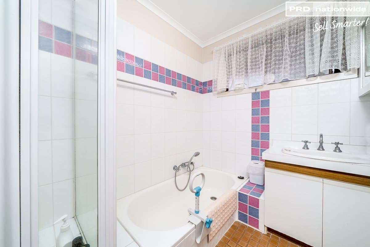 49 Undurra Drive, GLENFIELD PARK NSW 2650, Glenfield Park - Thumbnail 8