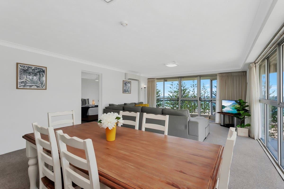 18/170 The Esplanade, BURLEIGH HEADS QLD 4220, Burleigh Heads Property Image - Thumbnail 5