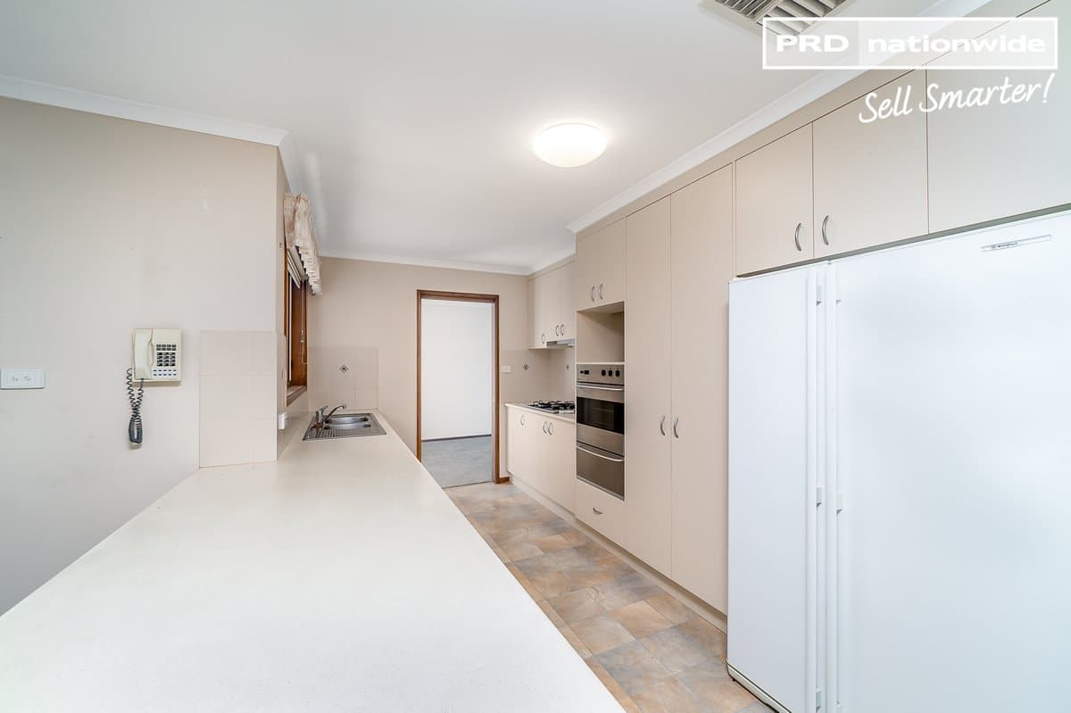 104 Kaloona Drive, BOURKELANDS NSW 2650, Bourkelands - Thumbnail 4