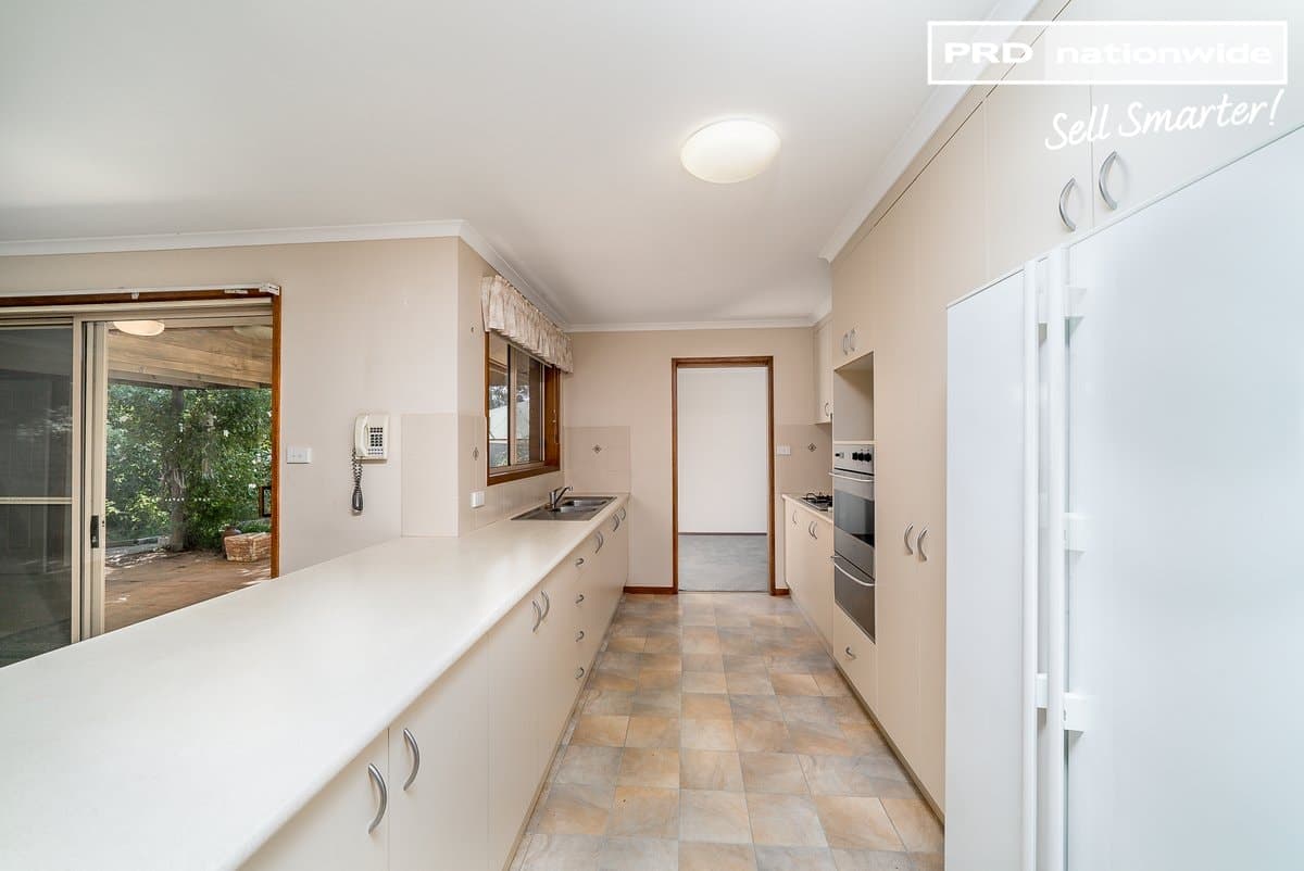 104 Kaloona Drive, BOURKELANDS NSW 2650, Bourkelands - Thumbnail 5