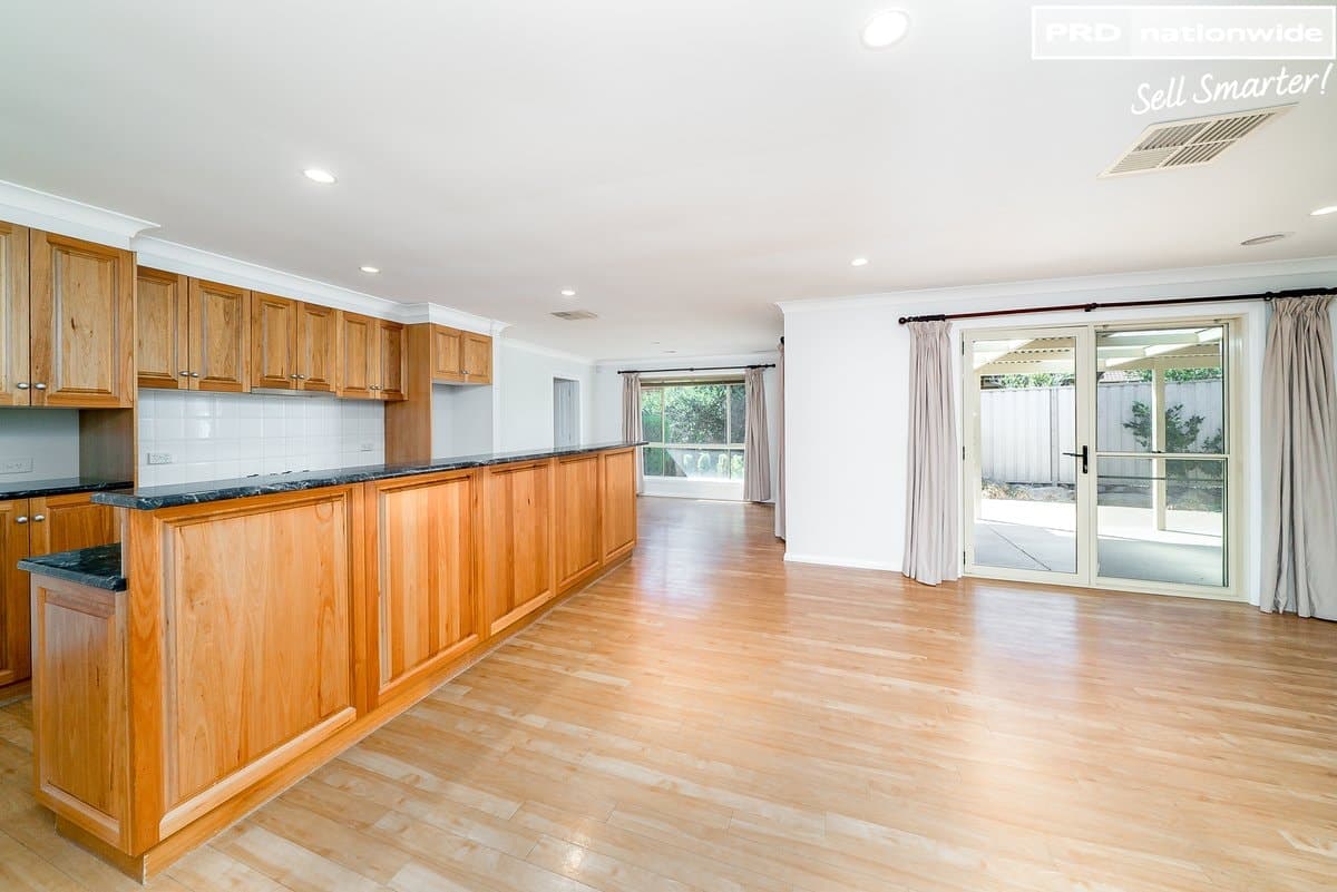 3 Netherby Place, BOURKELANDS NSW 2650, Bourkelands - Thumbnail 2