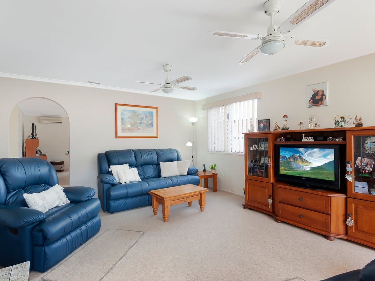 2/102 Christine Avenue, BURLEIGH WATERS QLD 4220, Burleigh Waters - Thumbnail 5