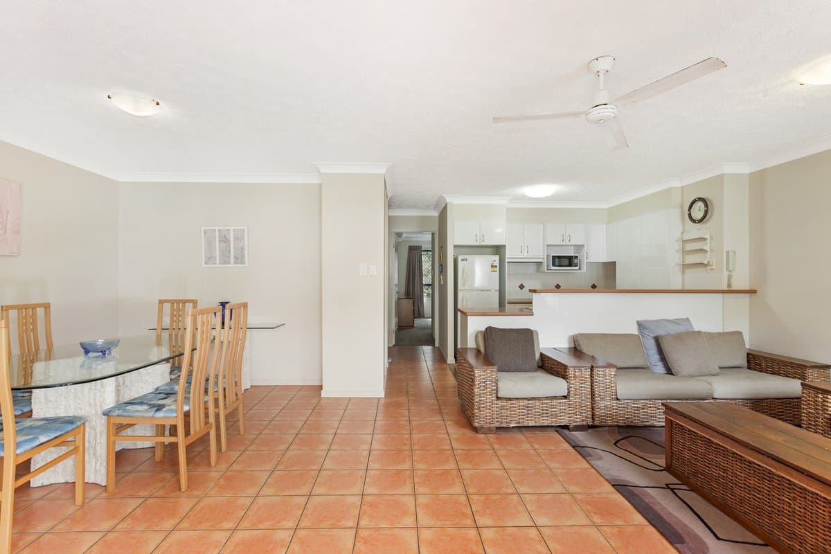 4/19-23 George Street East, Burleigh Heads - Thumbnail 5