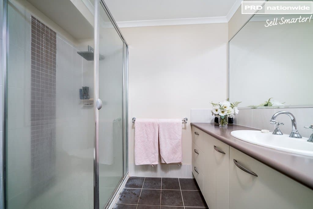 17 Walla Place, GLENFIELD PARK NSW 2650, Glenfield Park - Thumbnail 3