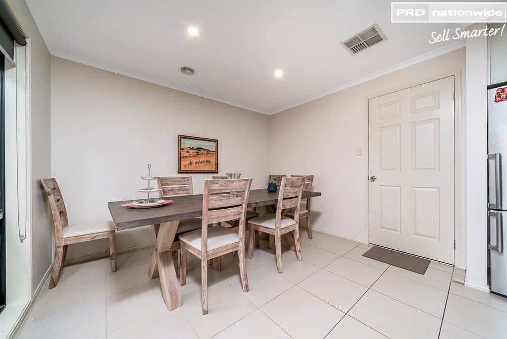 17 Walla Place, GLENFIELD PARK NSW 2650, Glenfield Park - Thumbnail 6