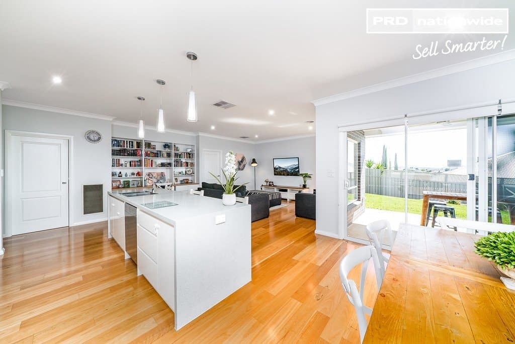 16 Pooginook Place, BOURKELANDS NSW 2650, Bourkelands - Thumbnail 2