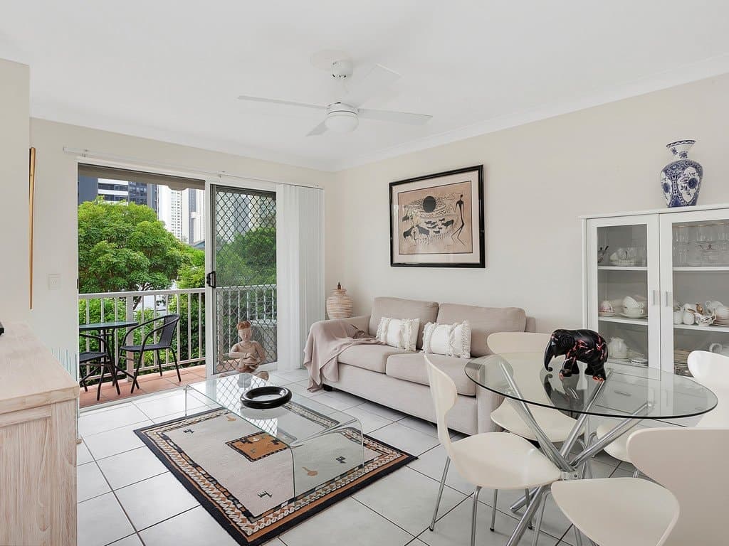 286/35 Palm Avenue, SURFERS PARADISE QLD 4217, Surfers Paradise Property Image - Thumbnail 3