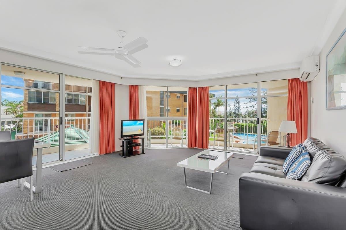 1A/238 The Esplanade, BURLEIGH HEADS QLD 4220, Burleigh Heads Property Image - Thumbnail 2
