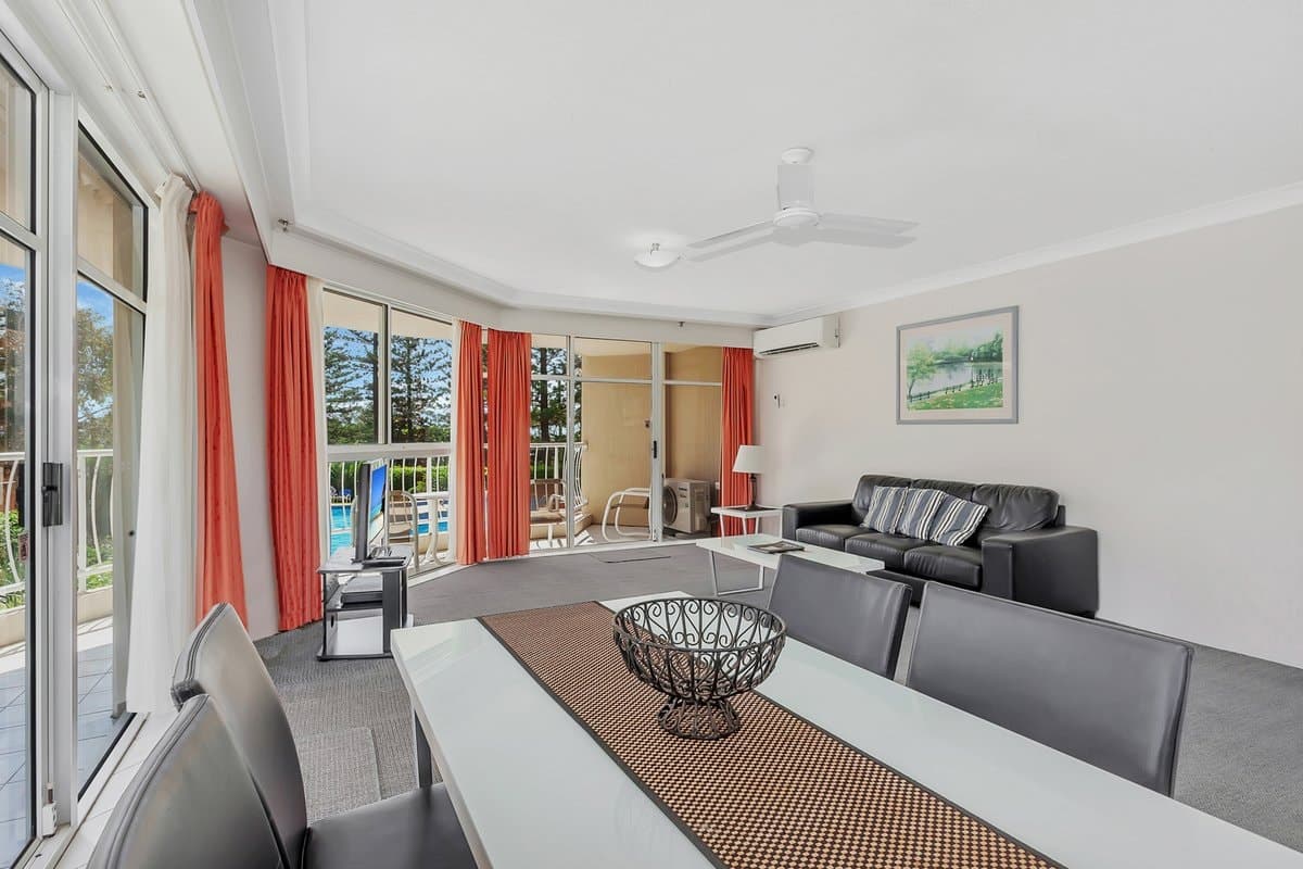 1A/238 The Esplanade, BURLEIGH HEADS QLD 4220, Burleigh Heads Property Image - Thumbnail 6