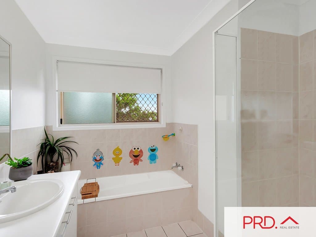 15/2 Cassowary Drive, BURLEIGH WATERS QLD 4220, Burleigh Waters - Thumbnail 8