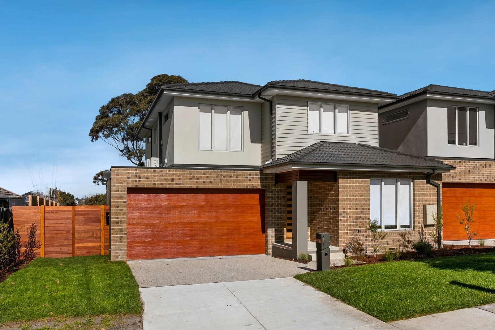 8D Shaw Street, ASHWOOD, Ashwood - Image 1